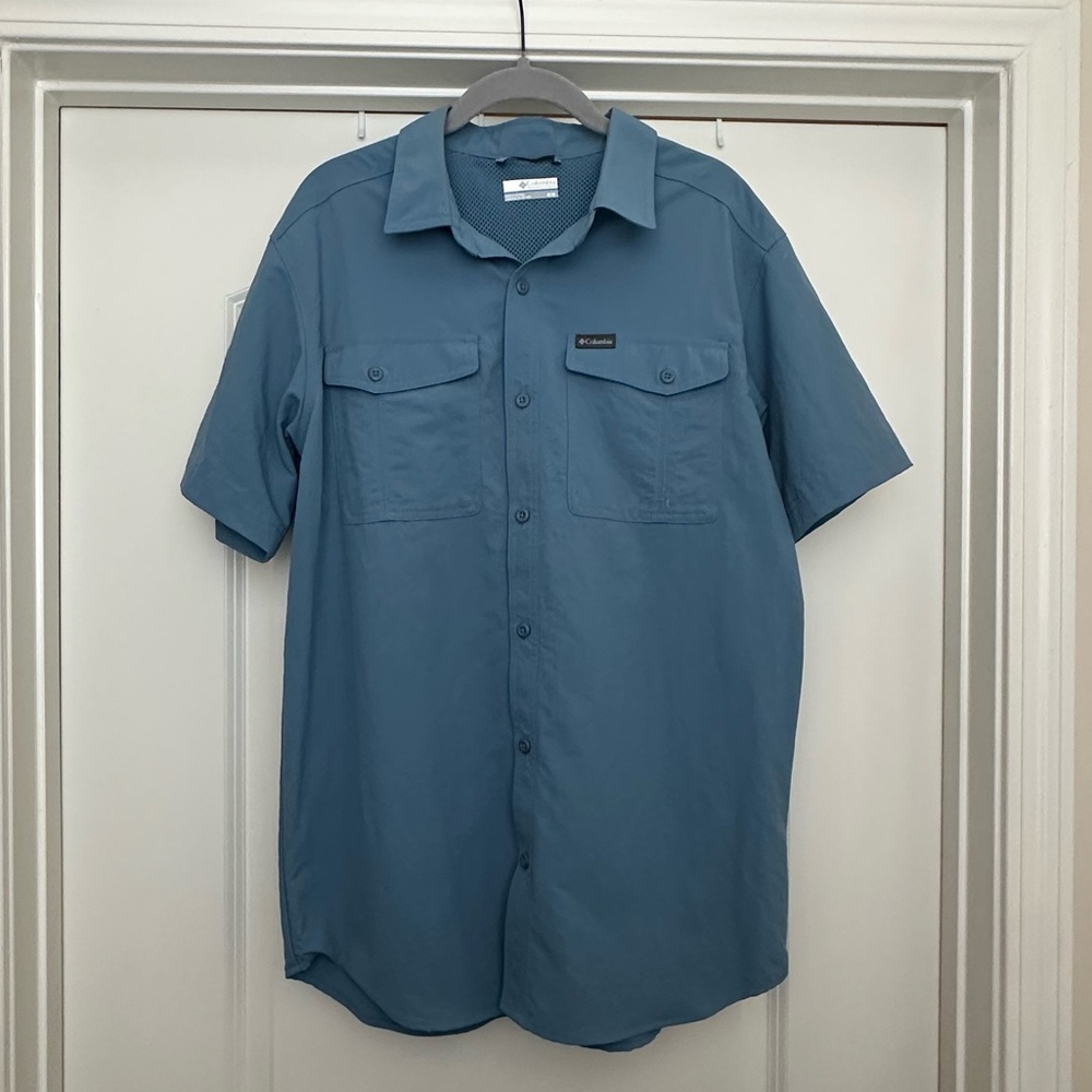 Columbia Sportswear Men’s Blue Short Sleeve Shirt